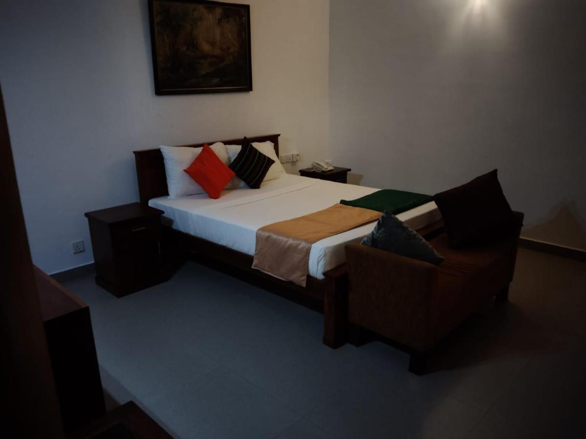 เอลเลน เพลซ Hotel โคลอมโบ ภายนอก รูปภาพ